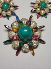 VTG Judy Lee Faux Jade /Rhinestones / Faux Pearls Brooch & Clip Earring Set