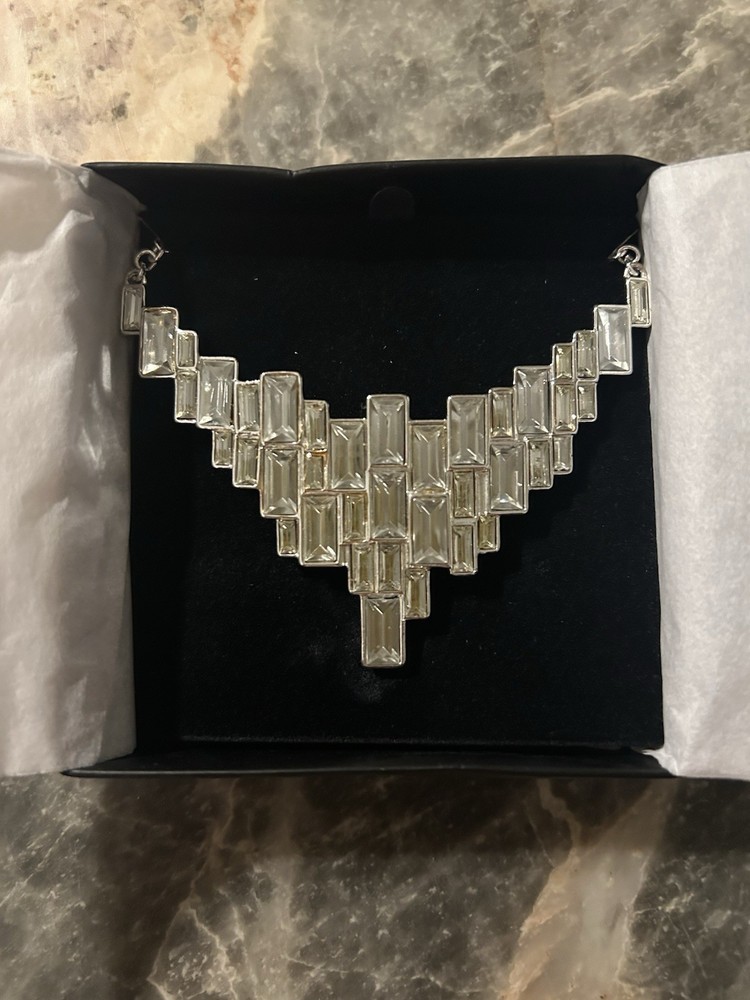 Vintage Avon Rhinestone Necklace Silver Tone Solid Pendant