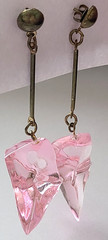 VINTAGE STUNNING GEOMETRIC PINK LUCITE PIERCED DANGLE EARRINGS