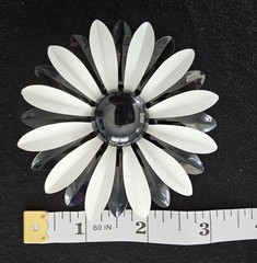Vtg Black & White Enamel Double Layered Daisy Flower Brooch Pin 3″ Mod 60s Retro