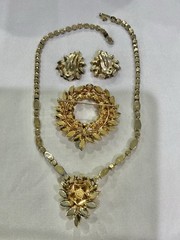 KRAMER Of NY. Necklace Brooch and Earrings. ExcellentCondition! Stunning!