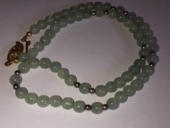 Natural Green Jadeite Jade Bead 16” Necklace Gold Tone Clasp