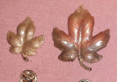 LOT of 2 Vintage Autumn Fall Maple Leaf Lapel Pin Marked KC Kenneth Cole?