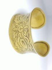 Antique 1920s Wide Brass Bangle Bracelet, One Size Fits All. Excellent cond.