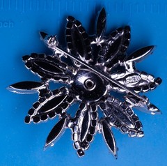 Weiss Snowflake Starburst Brooch Pin Silver Tone 2.25″ Clear Rhinestone Vintage