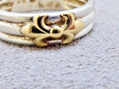 VINTAGE STAMPED 10K YG & STERLING SILVER FLUER DES LIS BAND RING SIZE 9.75 RING