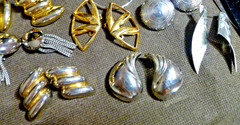 26 Piece LOT MID CENTURY MODERN VINTAGE UNIQUE Statement Making JEWELRY LOT