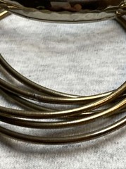 VTG 1950S TO 1970S BRACELET Bangle LOT 12 TOTAL Enamel Hammered Brass Fair Wrap￼