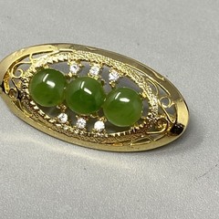 Stone Brooch Pin Green Gemstone Cabochons Gold Tone Filigree Glass Rhinestones