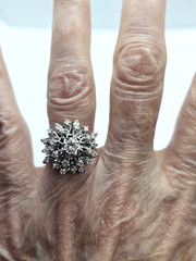 Vintage 14K White Gold 0.25CT Center Diamond Cluster Cocktail Ring Size 6 9.33gr