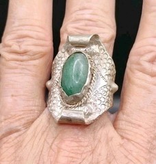 Alpaca Artisan Metalwork Sz. 9 Adjustable Green Gemstone Silvertone Ring Unique