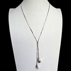 Vtg Avon Calla Lily Flowers Lariat Necklace Y Drop Silver Tone Gold Floral 20″