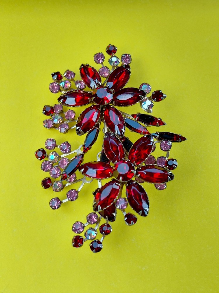Vintage Red & Pink Glass Rhinestone Large Gold Tone Back Brooch Hi End