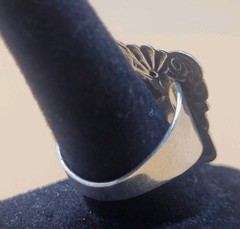 Vintage Sterling 925 Repousse Scrollwork Shield Panel Adjustable Ring Size 6.5