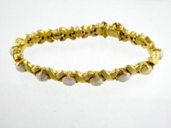 Vintage Designer Panetta Goldtone Metal and Opaline Glass Link Bracelet 7 Inches