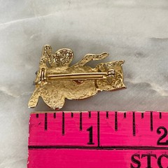 Vtg MEDITATING CAT BROOCH Kitten Jewelry Gold Tone Sleeping 80s 90s Jewelry Pin