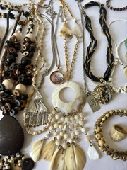 Vintage – Modern Wooden Boho Natural Jewelry Lot Puka Ocean Brown 35+ MoP