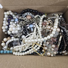 5 lbs VTG to NOW CRAFT JUNK SCRAP BROKEN Jewelry Lot Harvest Repurpose Salvage