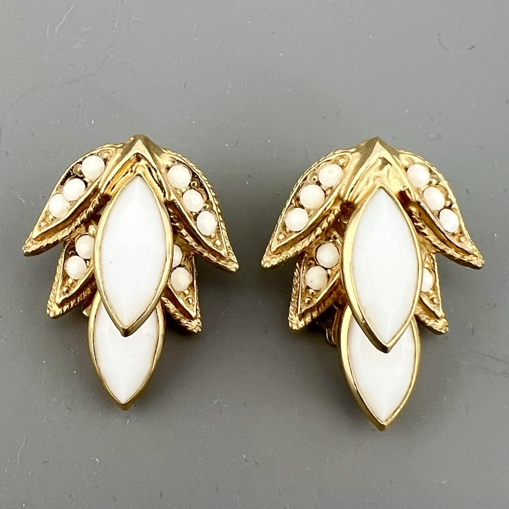 Vintage Hollycraft Earrings Milk Glass Bezel Set Gold Tone Clip Ons Signed