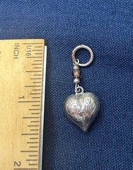Vintage Heart Pendant Silver-toned
