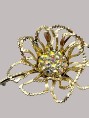 Vintage 1968 Gold Tone Floral Brooch Aurora Borealis Large Long-Stem Flower Pin