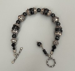 Vintage Silver Tone Metal & Onyx Black Beaded Toggle Bracelet Detailed 7”