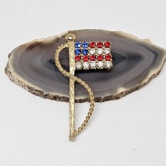 Vintage Rhinestone Gold Tone American Flag Brooch 80s/90s Patriotic Pin Jewelry