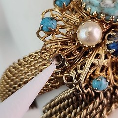 Vintage Mesh Wrap Bracelet Blue Glass Confetti Cabochon Gold Tone Tassel 6.75″