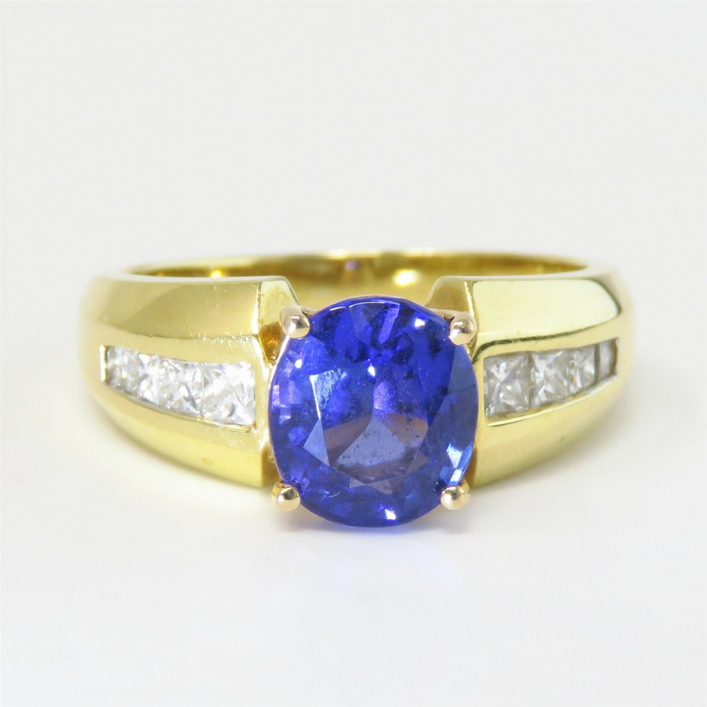 NYJEWEL 18k Yellow Gold Tanzanite & Diamond Ring