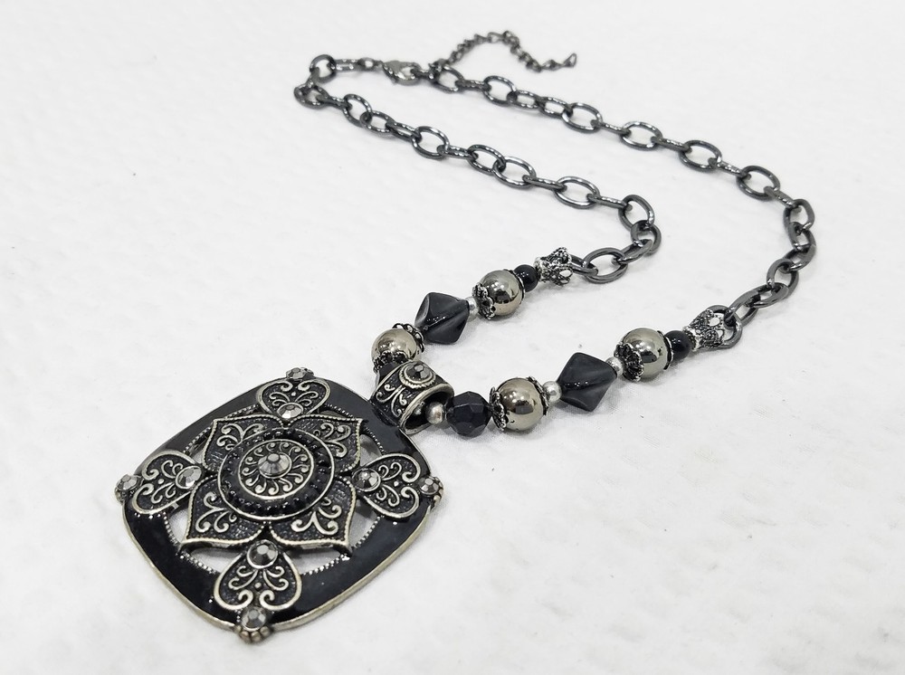 Vintage Black Crystal & Gunmetal Square Pendant Beaded Chain Choker Necklace