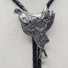 Horse Saddle Southwestern Western Cowboy Silver Tone Vintage Bolo Tie Necklace