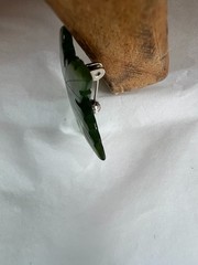 Vintage Carved Green Nephrite Jade Stone Canadian Maple Leaf Brooch Pin