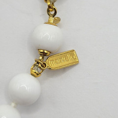 Marvella Classic White Graduated Acrylic Bead Professional Career Necklace 24 In