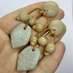 Vtg Big Boho Tribal Etched Stone Starburst Chandelier Earrings Leather Wood Post