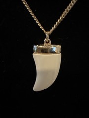 Vintage AVON 1978 Pendant Necklace Gold Chain Faux Ivory 20” Adventure Tooth