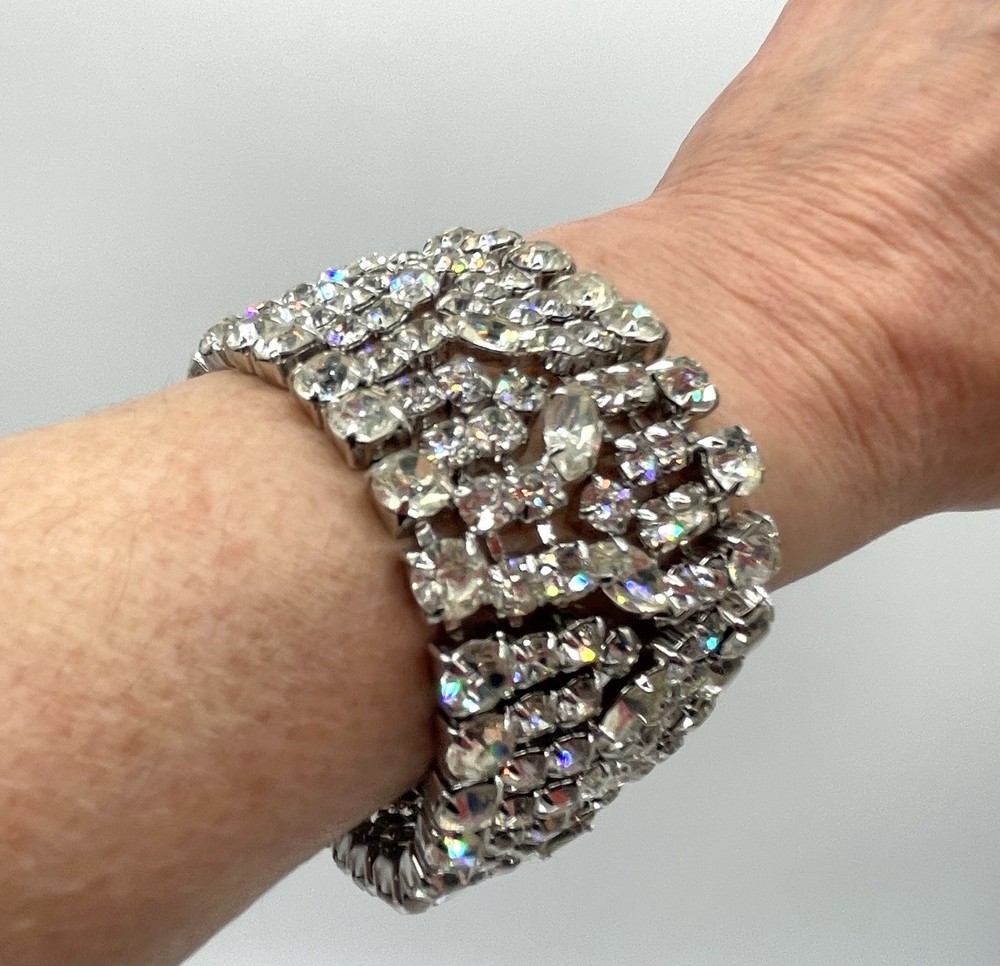 Vtg Estate Piece 7 Rows Rhinestones w/Safety Chain Runway Statement Mint