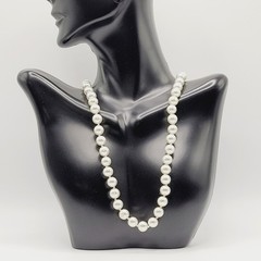 Career Classic Knotted Coated Glass Faux Pearl Silver Tone Vintage Necklace