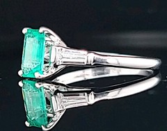 14K White Gold Engagement Ring 0.65CT.Natural Colombia Emerald Rectangular Shape