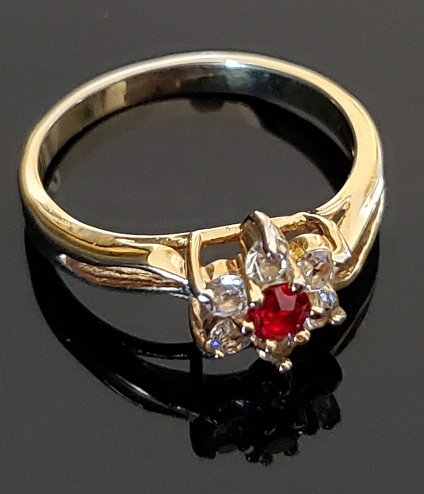 Vintage Good Quality Gold Tone Ring With Red Ruby Imitation & Clear CZ US Size 8