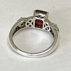 Vintage Sterling Silver Red Garnet Ring Sz6.75 3.3grams