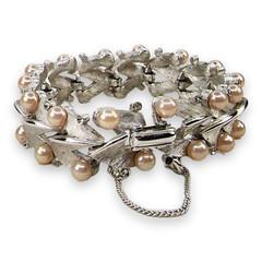Vintage Trifari Silver Tone Clear Rhinestone Faux Pearl Links Bracelet 7.25 In