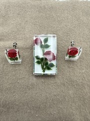 Vintage Lucite Encased Red Rose Green Leaves Screw Back Earrings & Brooch Set