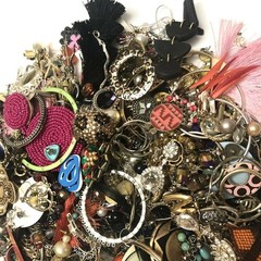 Single Earrings Lot 1 Lbs Craft Junk Broken Jewelry Lot Vintage Modern ..