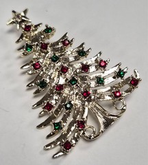 Vintage Signed TANCER II Red & Green Rhinestone Christmas Tree Pin / Brooch
