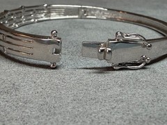 SW 925 Sterling Silver Flush CZ Cubic Zirconia Hinged Bangle Bracelet 7″ Inches