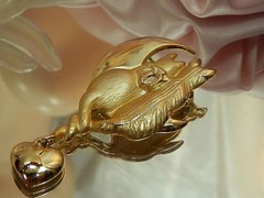 Lovely Vintage 80’s AJC Signed Cats In Love Moon Brooch 33AG5