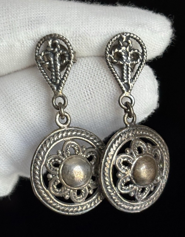 Vintage 950 Sterling Silver Dangling Earrings Ladies 1.50” Round Domed 8.17g