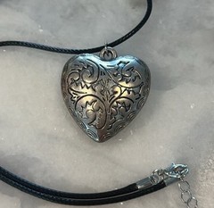 Vintage Elegant Etched Puff Silver Heart Necklace & Extension