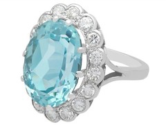 Vintage 7.65 Ct Aquamarine and 1.02 Ct Diamond 18k White Gold Cocktail Ring