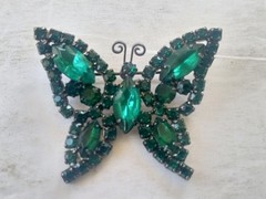 Vintage Forest Green Butterfly Brooch Navette Rhinestones Pin 2″ Unsigned Weiss?